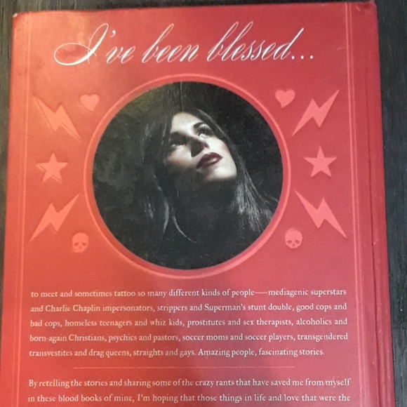 KVD autographed tattoo chronicles book - Picture 4 of 5